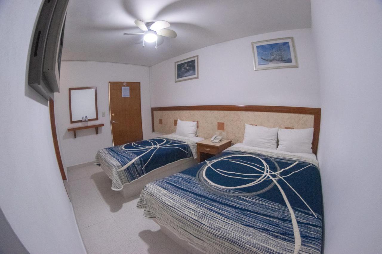 Hotel Niza Zona Piel 莱昂 外观 照片