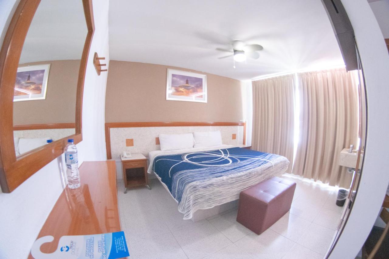 Hotel Niza Zona Piel 莱昂 外观 照片