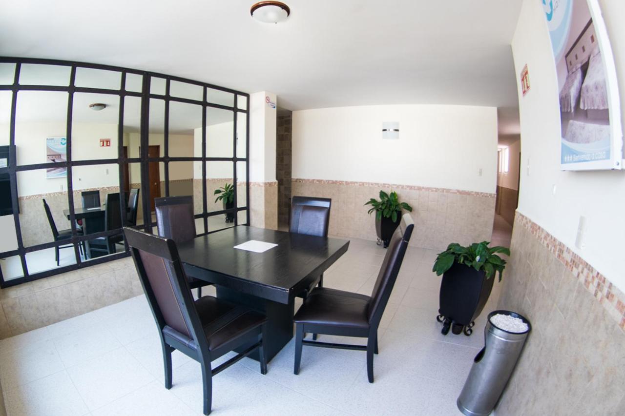 Hotel Niza Zona Piel 莱昂 外观 照片
