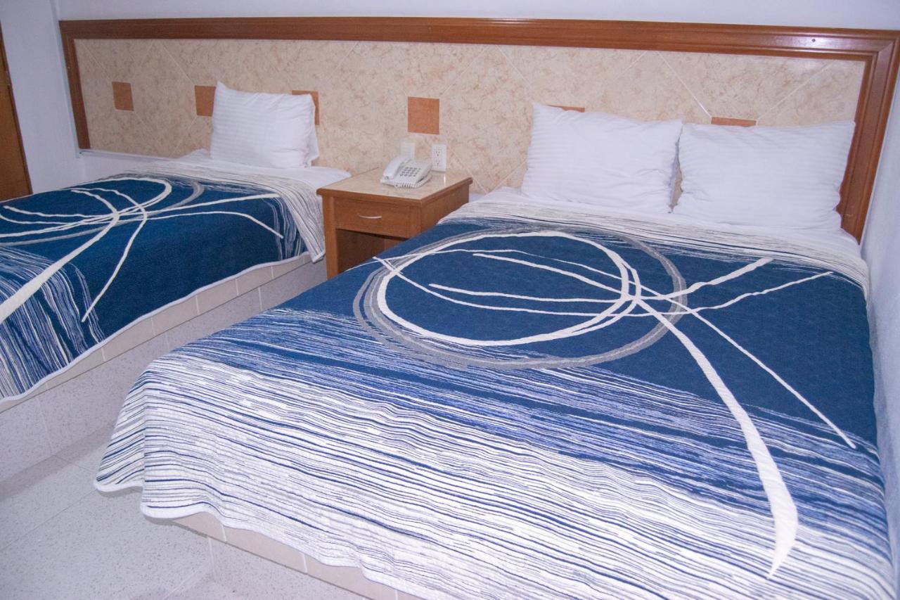 Hotel Niza Zona Piel 莱昂 外观 照片