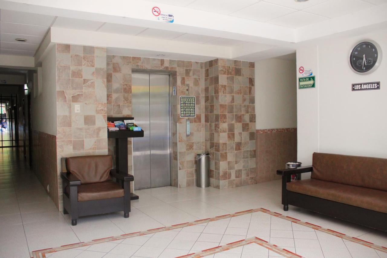 Hotel Niza Zona Piel 莱昂 外观 照片